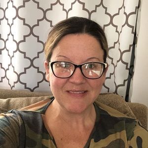 Meet your Posher, Jenn